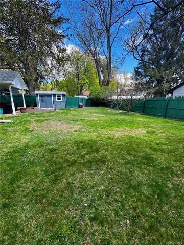 16 Beechwood Terrace, Poughkeepsie, NY 12601
