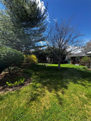 16 Beechwood Terrace, Poughkeepsie, NY 12601