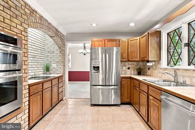 9 DERBY DR, Fredericksburg, VA 22405