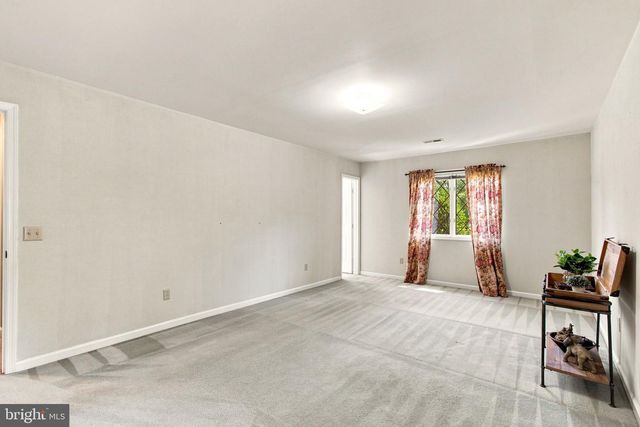 9 DERBY DR, Fredericksburg, VA 22405