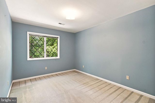 9 DERBY DR, Fredericksburg, VA 22405