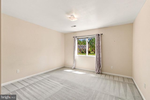 9 DERBY DR, Fredericksburg, VA 22405