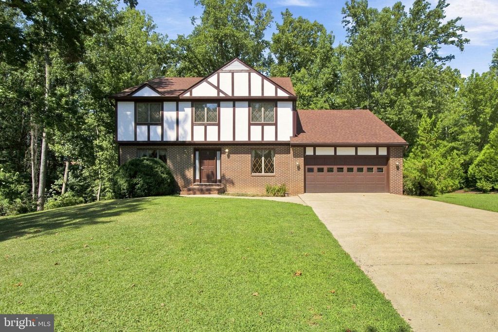 9 DERBY DR, Fredericksburg, VA 22405