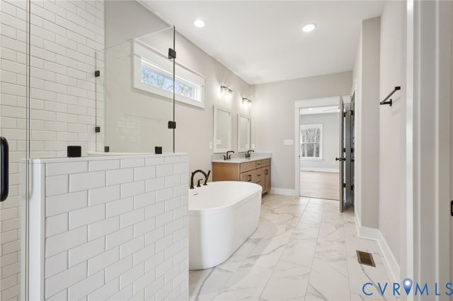 9099 River Bridge Dr, Quinton, VA 23141