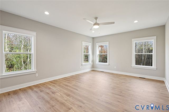 9099 River Bridge Dr, Quinton, VA 23141