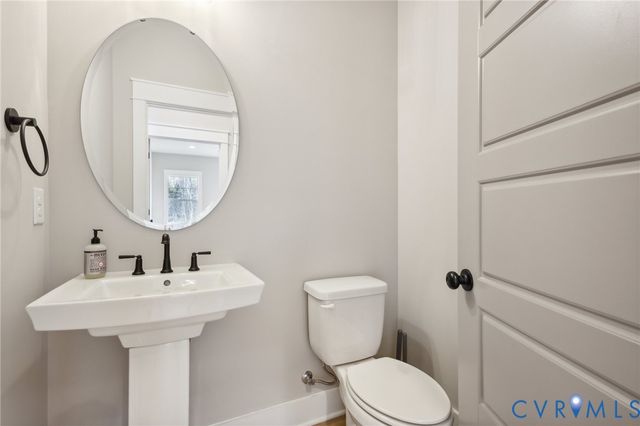 9099 River Bridge Dr, Quinton, VA 23141