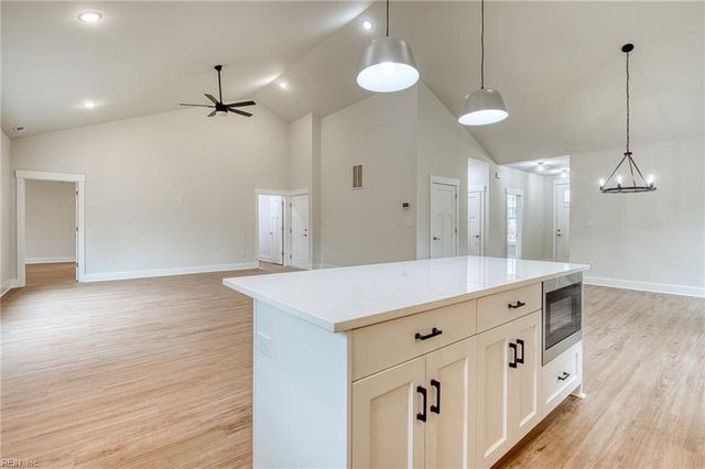 1216 Hitchens LN, Williamsburg, VA 23188