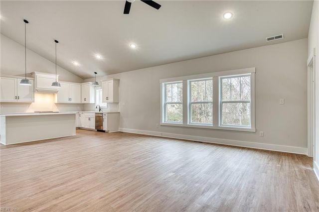 1216 Hitchens LN, Williamsburg, VA 23188