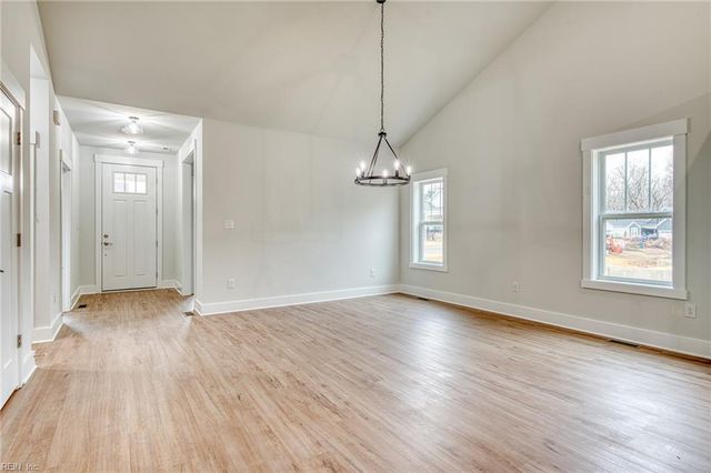 1216 Hitchens LN, Williamsburg, VA 23188