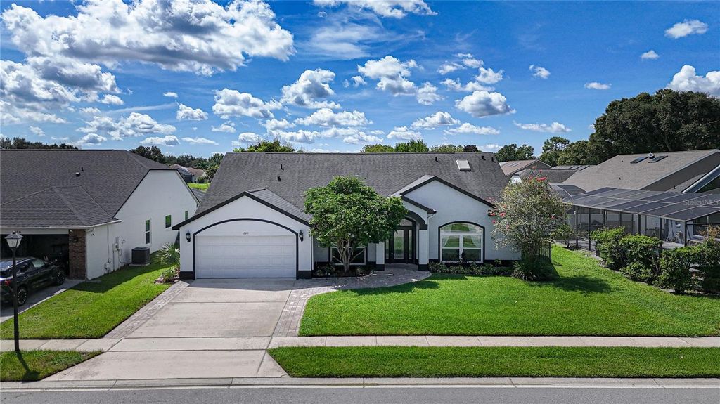 Image 2 of property listing at 12845 FORESTEDGE CIRCLE, Orlando, FL 32828