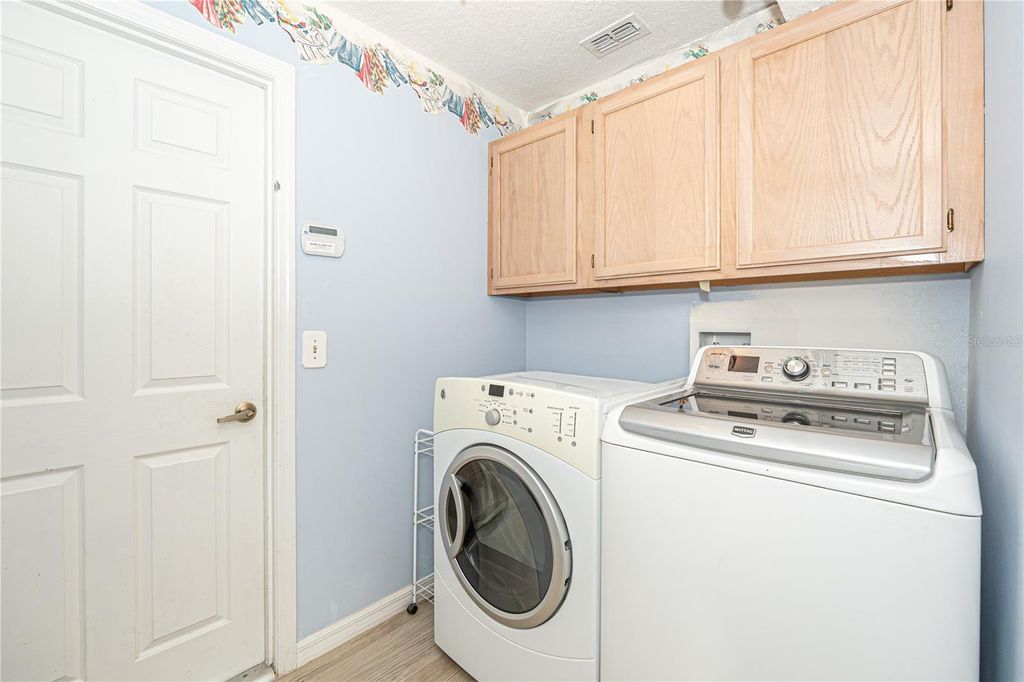 Image 33 of property listing at 12845 FORESTEDGE CIRCLE, Orlando, FL 32828