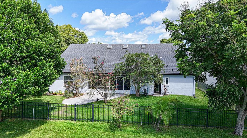 Image 35 of property listing at 12845 FORESTEDGE CIRCLE, Orlando, FL 32828