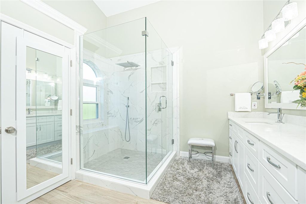 Image 6 of property listing at 12845 FORESTEDGE CIRCLE, Orlando, FL 32828