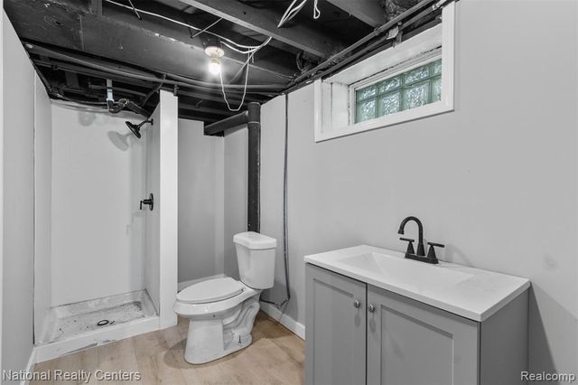 15460 Auburn Street, Detroit, MI 48223