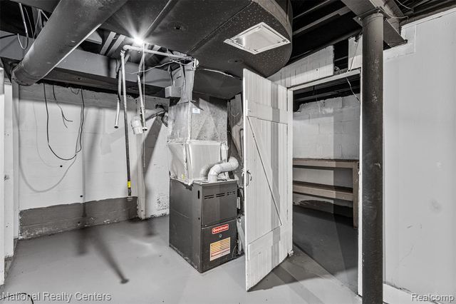 15460 Auburn Street, Detroit, MI 48223