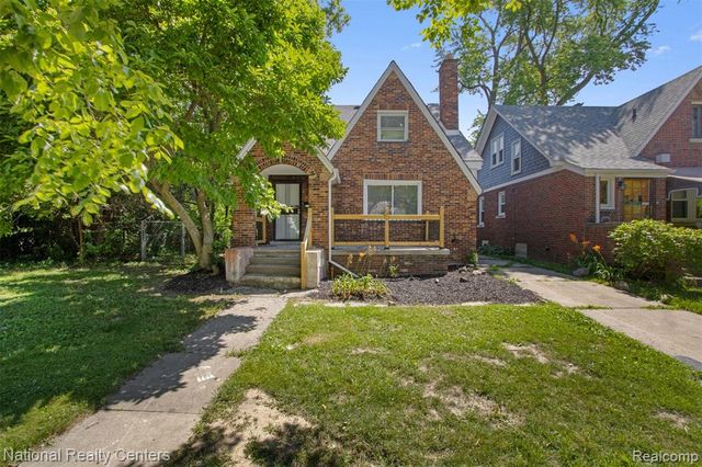 15460 Auburn Street, Detroit, MI 48223