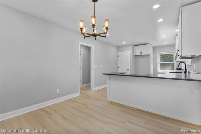 15460 Auburn Street, Detroit, MI 48223