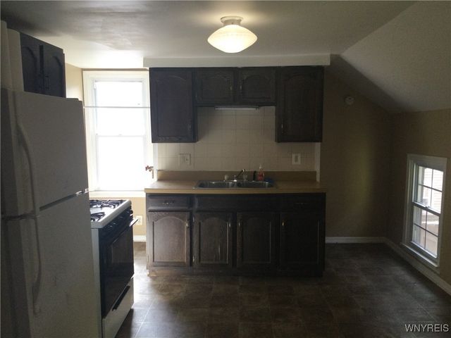 61 York Street, Buffalo, NY 14213