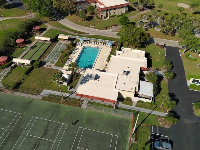 95 Spring Lake Drive SW 101, Vero Beach, FL 32962