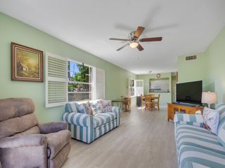 95 Spring Lake Drive SW 101, Vero Beach, FL 32962