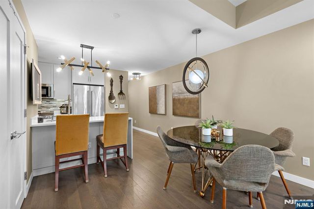 800 Ave At Port Imperial 318, Weehawken, NJ 07086