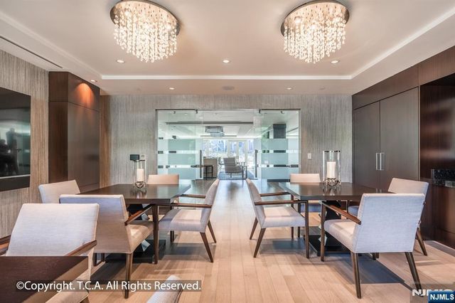 800 Ave At Port Imperial 318, Weehawken, NJ 07086