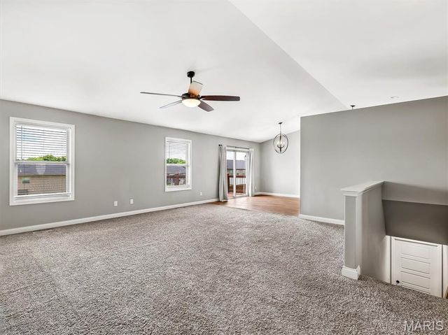 408 Split Rail Drive, Wright City, MO 63390