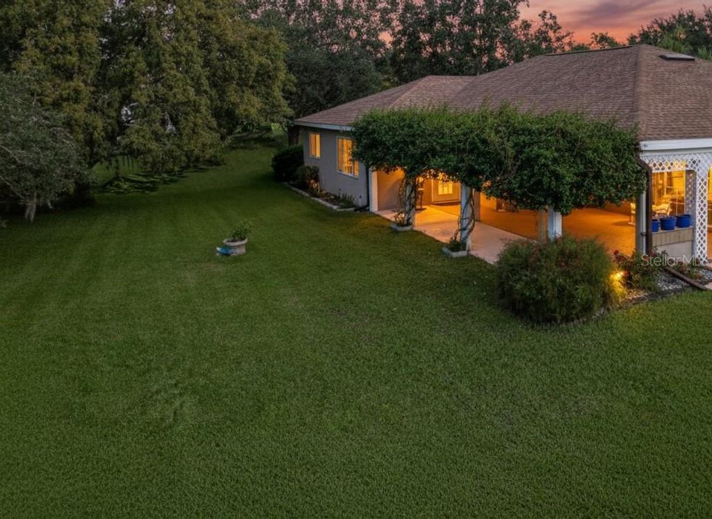 Image 2 of property listing at 13700 SE 90TH COURT, Summerfield, FL 34491