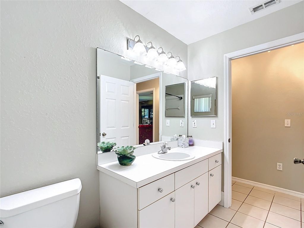 Image 14 of property listing at 13700 SE 90TH COURT, Summerfield, FL 34491