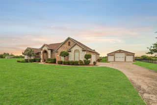 1310 Shadow Lakes Drive, Wills Point, TX 75169