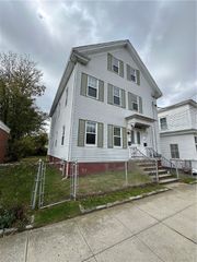 471 Wood Street, Bristol, RI 02809