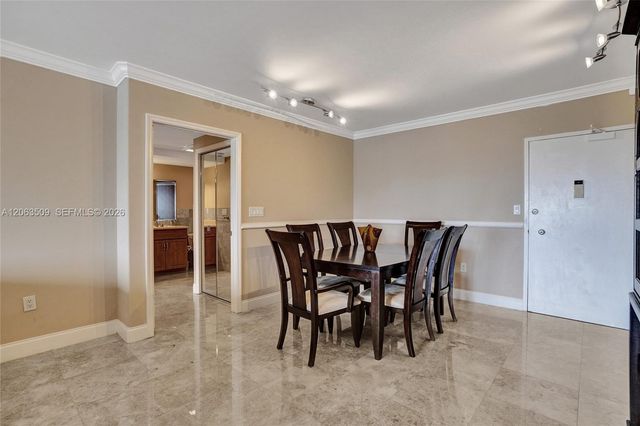 500 Bayview Dr PH20, Sunny Isles Beach, FL 33160