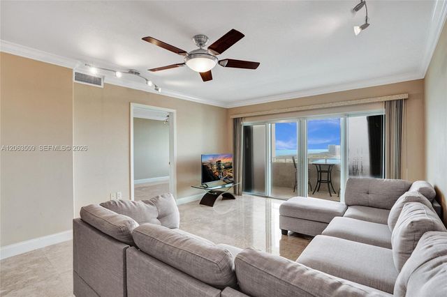 500 Bayview Dr PH20, Sunny Isles Beach, FL 33160