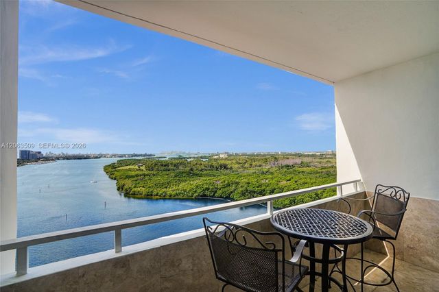 500 Bayview Dr PH20, Sunny Isles Beach, FL 33160