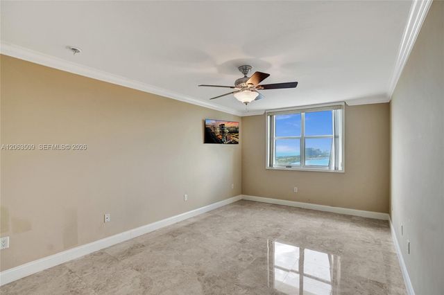 500 Bayview Dr PH20, Sunny Isles Beach, FL 33160