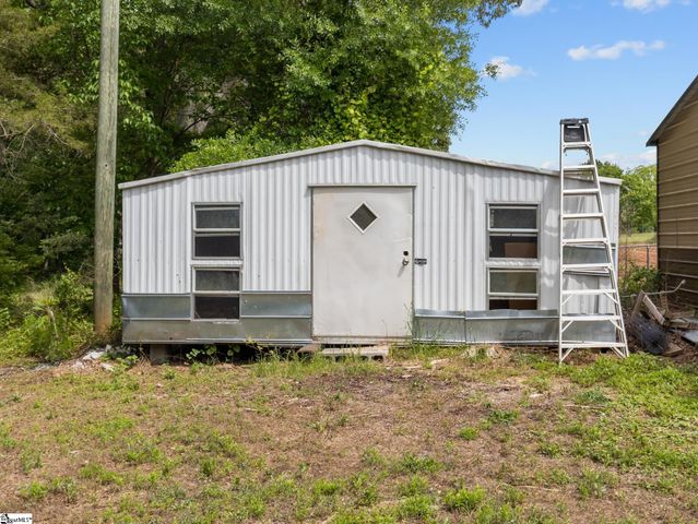 263 Flat Rock Road, Liberty, SC 29657