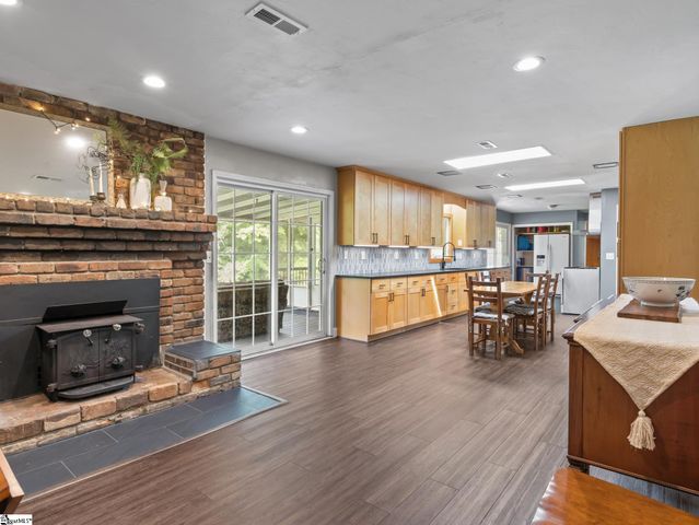 263 Flat Rock Road, Liberty, SC 29657