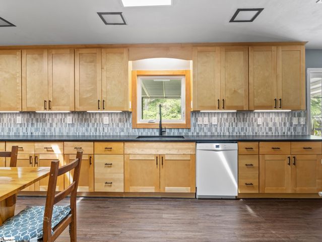 263 Flat Rock Road, Liberty, SC 29657