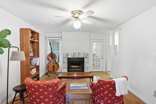 36 Manor Boulevard, Hanahan, SC 29410