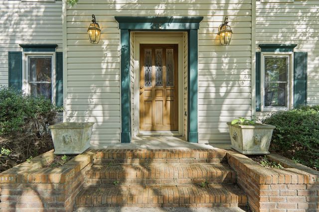 36 Manor Boulevard, Hanahan, SC 29410