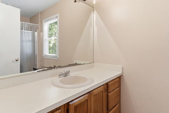 36 Manor Boulevard, Hanahan, SC 29410