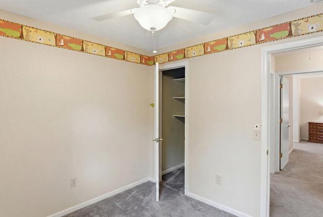36 Manor Boulevard, Hanahan, SC 29410