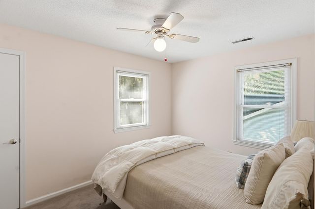 36 Manor Boulevard, Hanahan, SC 29410