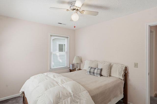 36 Manor Boulevard, Hanahan, SC 29410