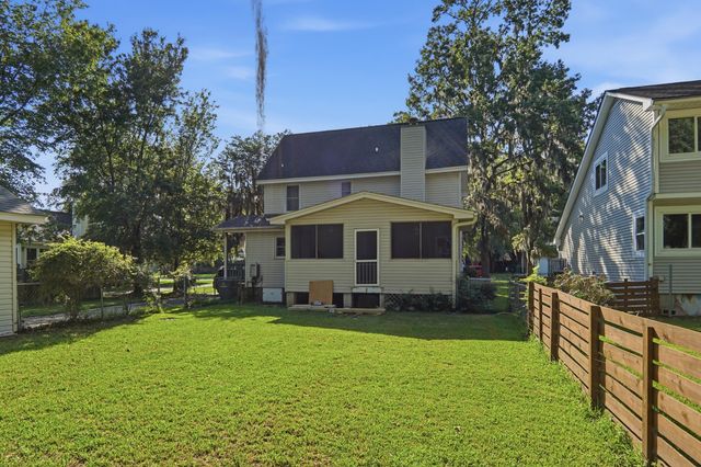 36 Manor Boulevard, Hanahan, SC 29410
