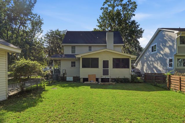 36 Manor Boulevard, Hanahan, SC 29410
