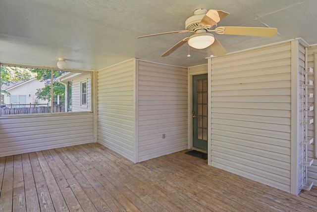 36 Manor Boulevard, Hanahan, SC 29410