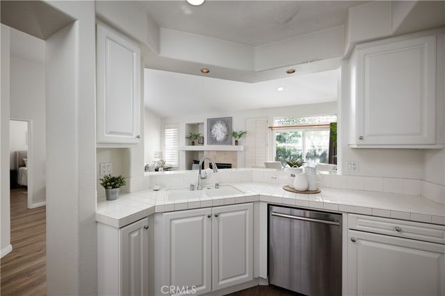 21325 Mazatlan, Mission Viejo, CA 92692