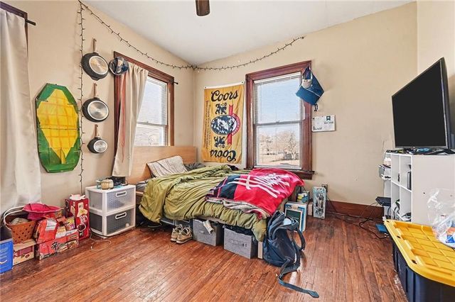 421 W COOPER Street, Maryville, MO 64468