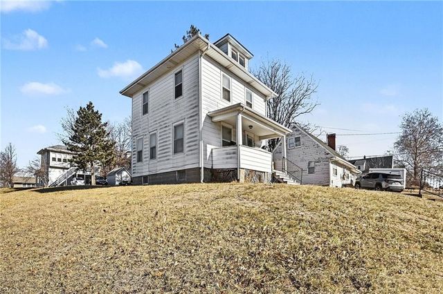 421 W COOPER Street, Maryville, MO 64468